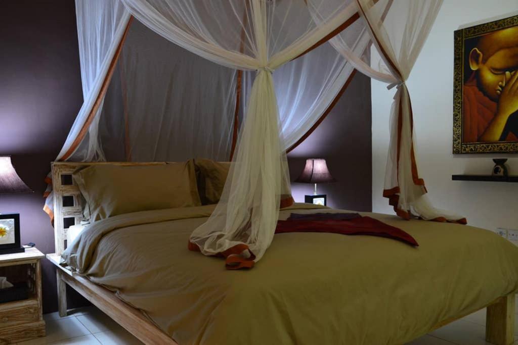 Villa Eden Seminyak エクステリア 写真